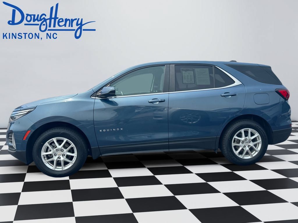 Used 2024 Chevrolet Equinox LT AWD/4WD image 2