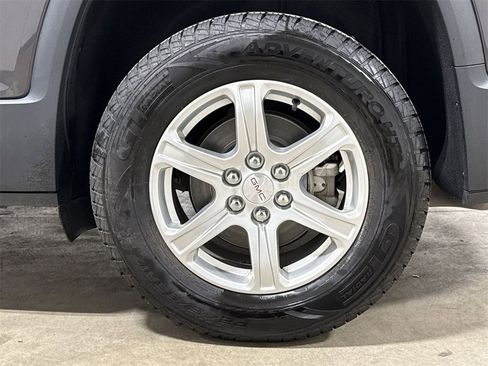 Used 2018 GMC Acadia SLE w/ LPO, Floor Liner Package image 27