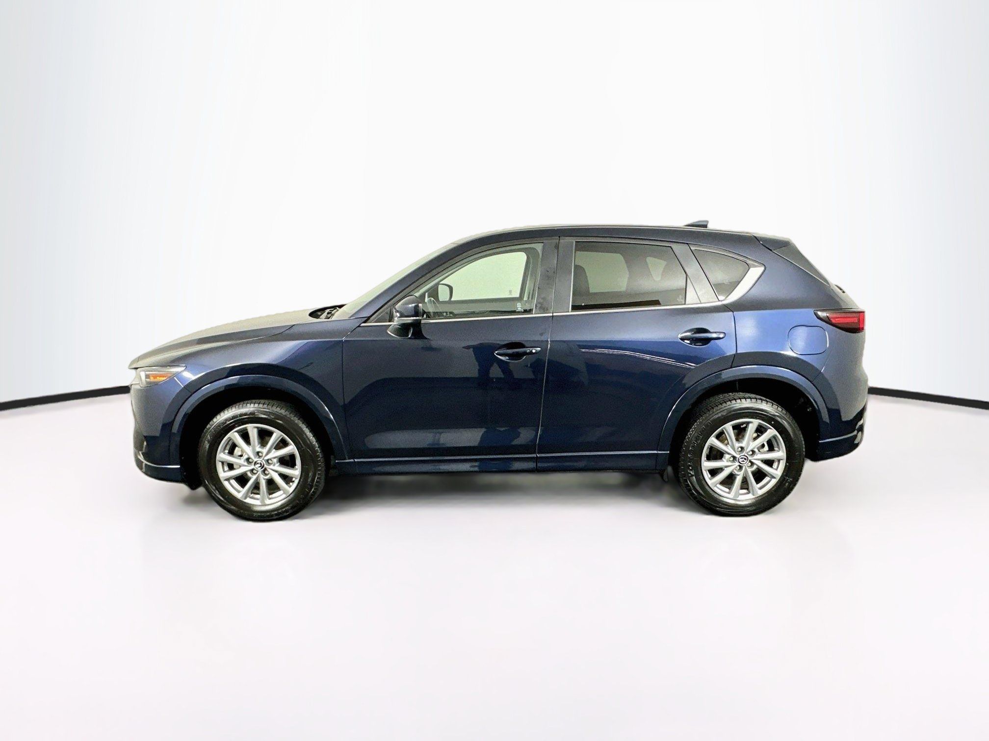 Used 2025 MAZDA CX-5 AWD 2.5 S w/ Preferred Package image 4