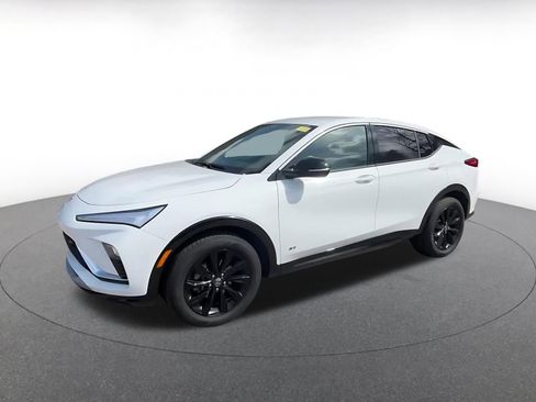 Used 2025 Buick Envista Sport Touring image 8