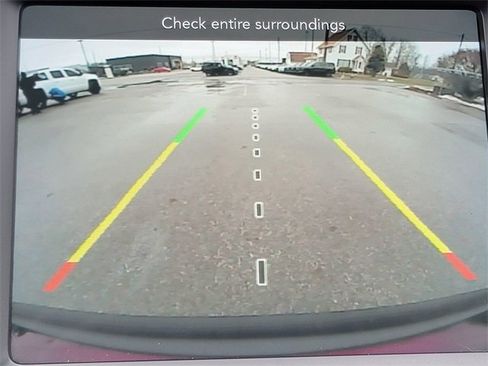 Certified 2021 Jeep Cherokee Latitude Lux w/ Sun & Sound Group image 7