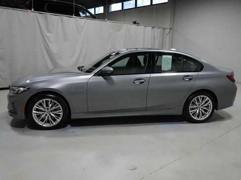 Used 2023 BMW 330i xDrive Sedan w/ Premium Package image 16