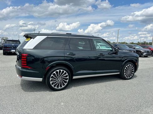 Certified 2026 Hyundai Palisade Calligraphy FWD image 3