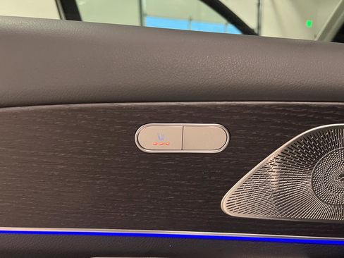 Used 2022 Mercedes-Benz GLE 350 4MATIC w/ AMG Line Exterior image 32