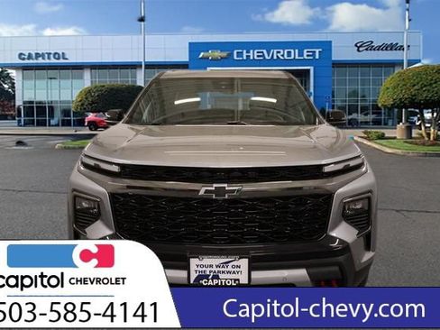Used 2026 Chevrolet Traverse Z71 w/ Enhanced Driving Package AWD/4WD image 8
