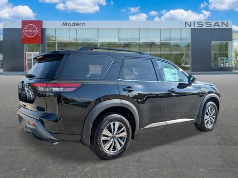 New 2026 Nissan Pathfinder SL FWD image 5