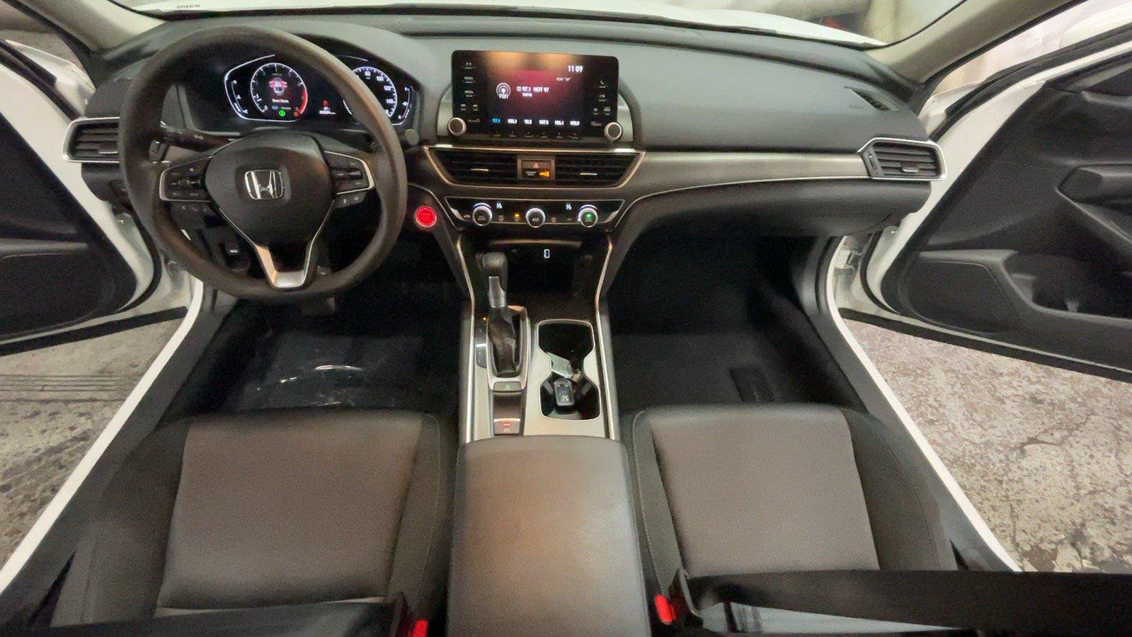 Used 2019 Honda Accord LX image 31