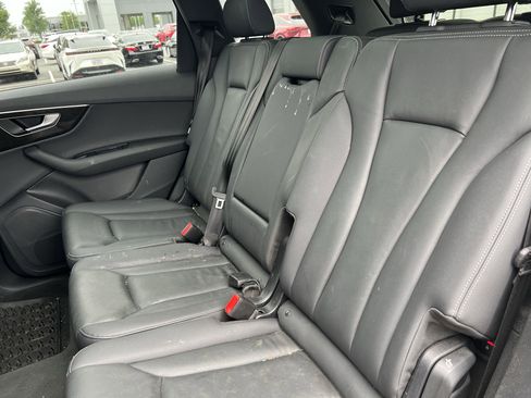 Used 2025 Audi Q7 2.0T Premium w/ Convenience Package AWD/4WD image 33