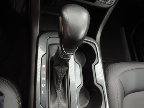 Certified 2022 GMC Canyon AT4 w/ Trailering Package image 23