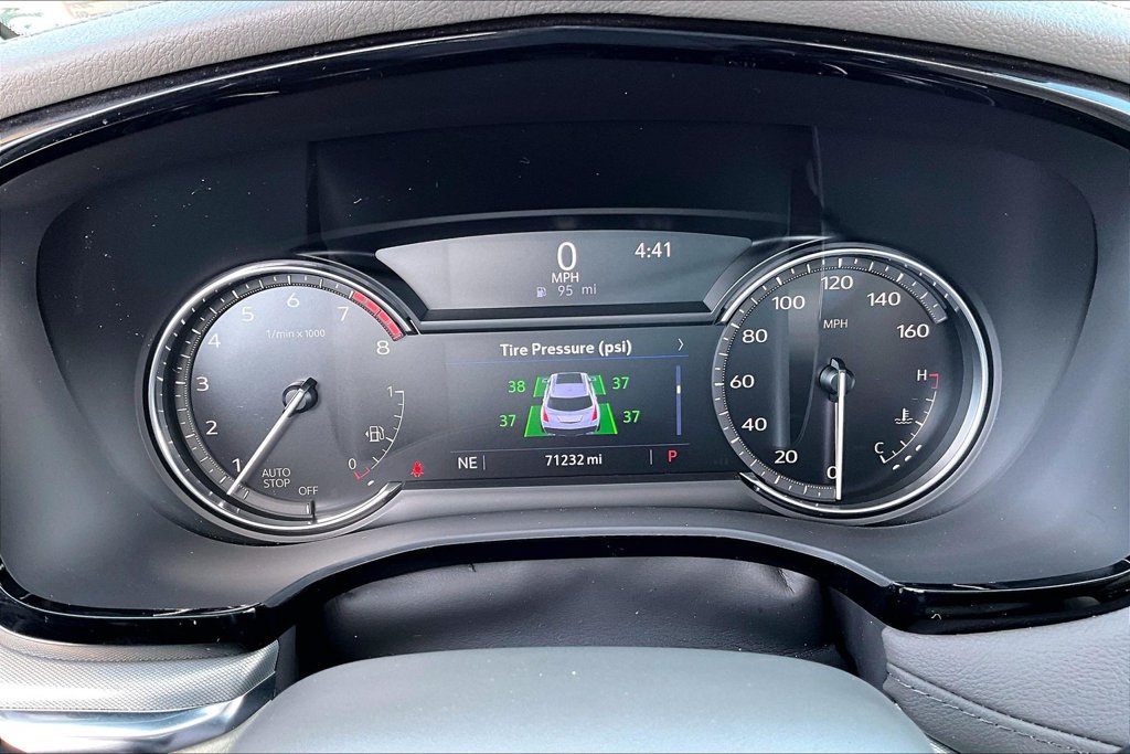 Used 2022 Cadillac XT5 Premium Luxury FWD image 22
