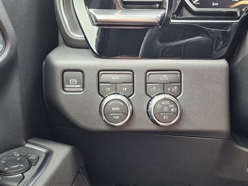 New 2026 GMC Sierra 1500 Elevation image 19