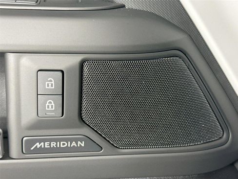 Certified 2026 Land Rover Defender 110 S AWD/4WD image 18