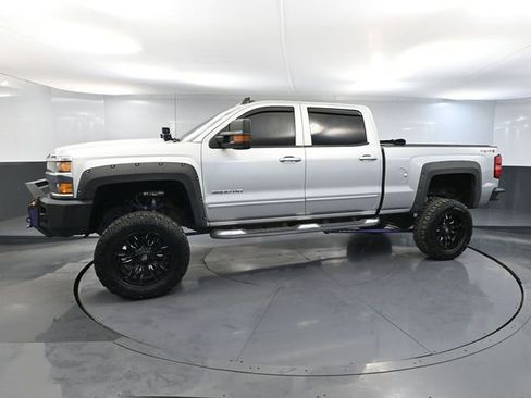 Used 2015 Chevrolet Silverado 3500 LT w/ LT Convenience Package image 11