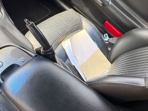 Used 2004 Chevrolet Corvette Convertible w/ Preferred Equipment Group image 12