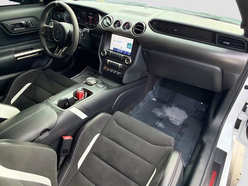 Used 2022 Ford Mustang Shelby GT500 w/ Technology Package image 13