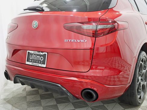 Used 2023 Alfa Romeo Stelvio Veloce AWD/4WD image 14