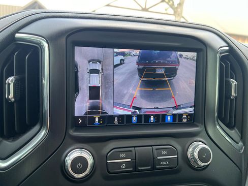 Used 2023 GMC Sierra 2500 AT4 w/ AT4 Premium Plus Package AWD/4WD image 14