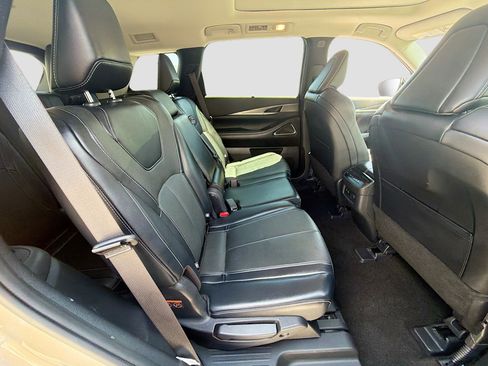 Used 2023 INFINITI QX60 Luxe w/ Performance Audio Package AWD/4WD image 30
