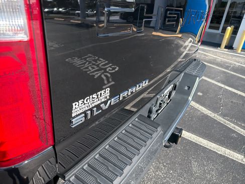 Used 2024 Chevrolet Silverado 2500 LTZ RWD image 13