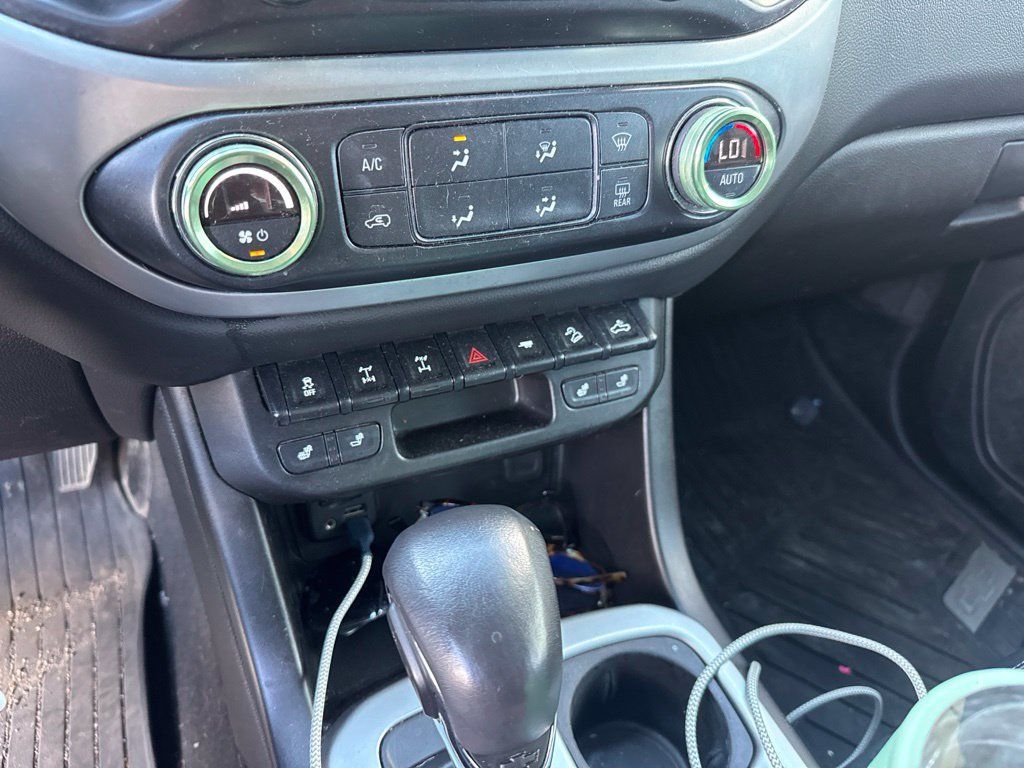 Used 2022 Chevrolet Colorado ZR2 AWD/4WD image 12