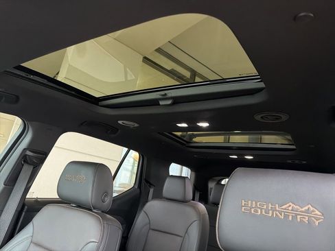 Used 2023 Chevrolet Traverse High Country w/ LPO, Floor Liner Package image 11