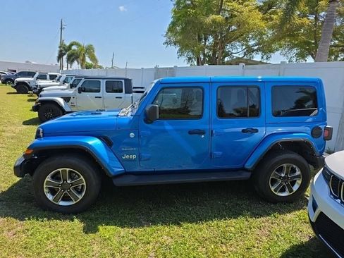Used 2022 Jeep Wrangler Unlimited Sahara image 5