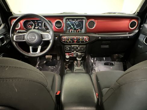 Used 2022 Jeep Wrangler Unlimited Rubicon w/ Cold Weather Group AWD/4WD image 21