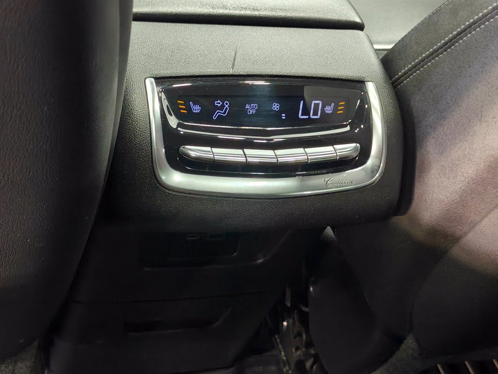 Used 2020 Cadillac XT6 Premium Luxury AWD/4WD image 31