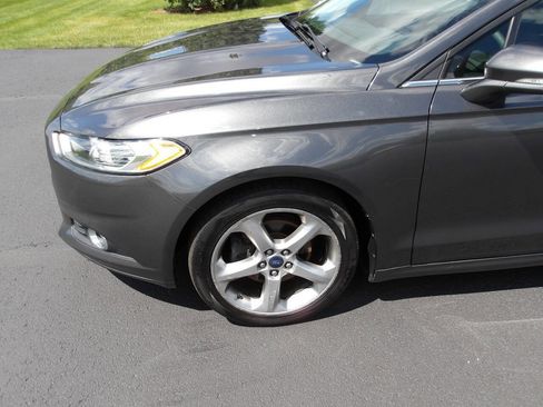 Used 2015 Ford Fusion SE w/ Equipment Group 201A FWD image 29