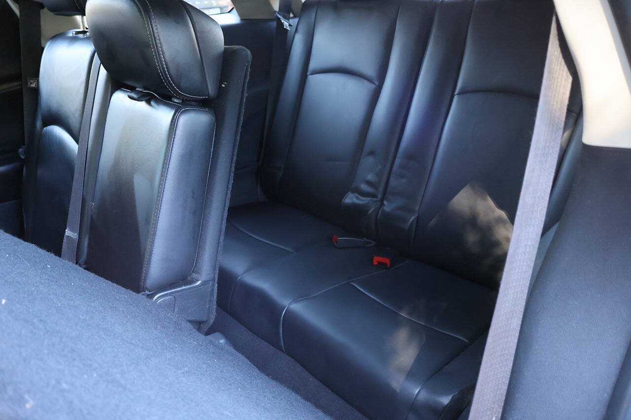 Used 2016 Dodge Journey Crossroad w/ Rear Seat Video Group I FWD image 17