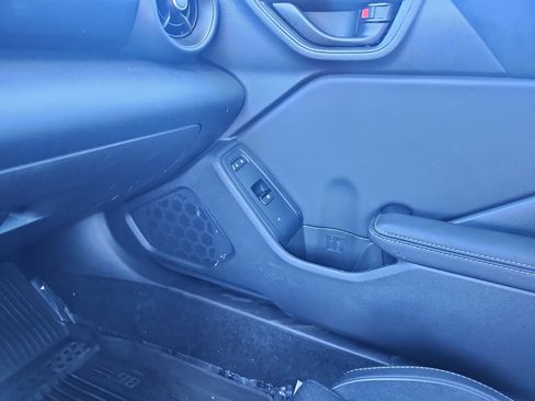 Used 2025 Toyota GR86 Premium RWD image 31