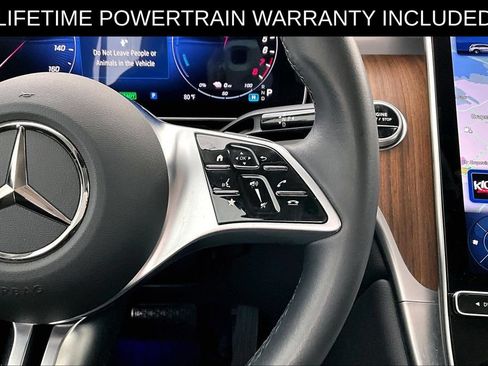 Used 2025 Mercedes-Benz GLC 350e 4MATIC image 26