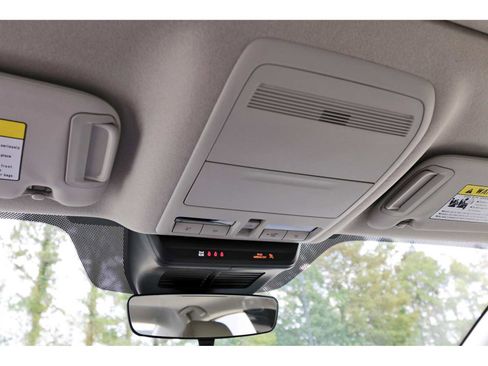 Used 2025 MAZDA MAZDA3 s image 21