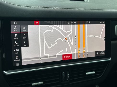 Used 2020 Porsche Cayenne Turbo AWD/4WD image 17