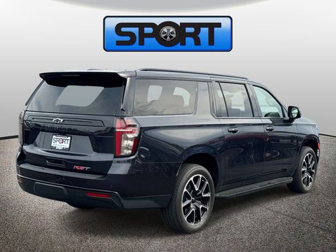 Used 2024 Chevrolet Suburban RST w/ Luxury Package AWD/4WD image 23