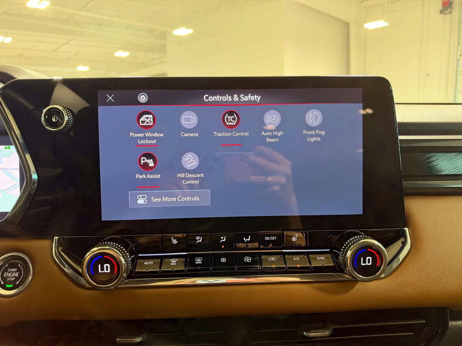 Used 2025 GMC Canyon AT4 AWD/4WD image 25