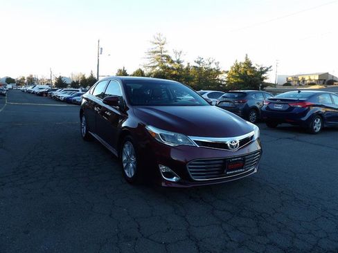 Used 2014 Toyota Avalon image 2
