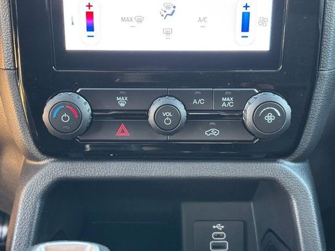 New 2025 Ford Ranger XLT w/ FX4 Off-Road Package image 18