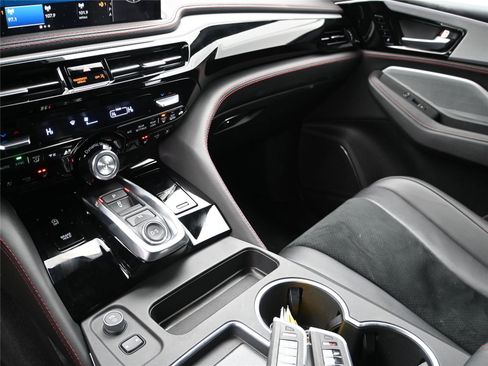 Certified 2025 Acura MDX A-Spec image 4