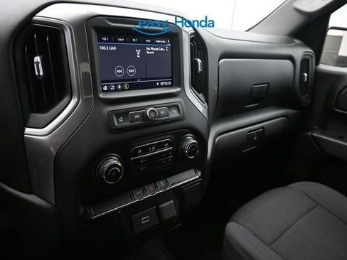 Used 2020 Chevrolet Silverado 1500 Custom w/ Custom Value Package AWD/4WD image 11