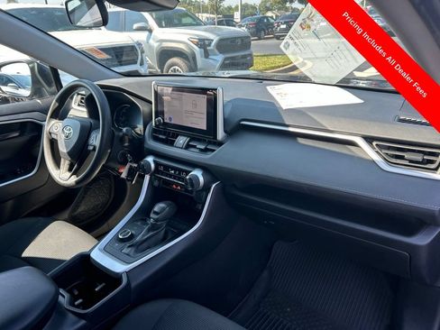 Used 2024 Toyota RAV4 LE AWD/4WD image 23