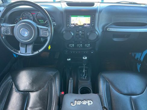 Used 2018 Jeep Wrangler Unlimited Rubicon w/ Cold Weather Group image 13