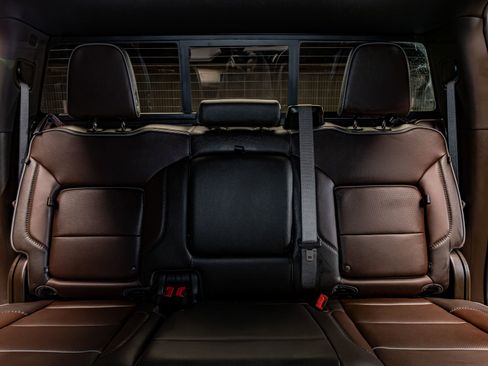 Used 2025 GMC Sierra 2500 Denali w/ Denali Reserve Package image 28