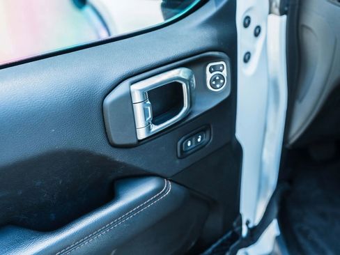 Used 2022 Jeep Wrangler Unlimited Rubicon w/ Trailer Tow Package image 22