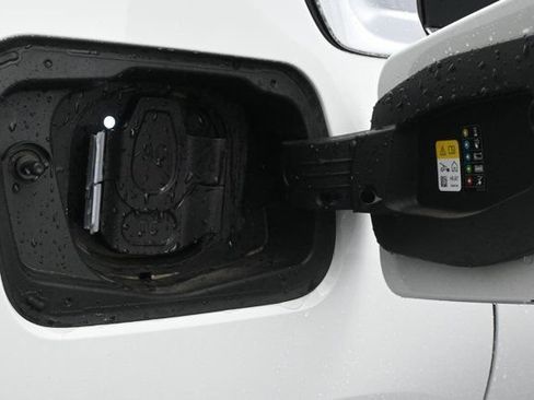 Used 2023 BMW i7 xDrive60 AWD/4WD image 47