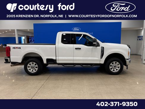 Certified 2023 Ford F250 XLT image 1