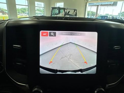 Used 2022 RAM 1500 Laramie AWD/4WD image 2