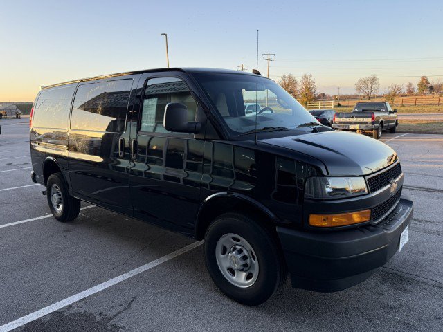 Used 2025 Chevrolet Express 2500 w/ Driver Convenience Package RWD image 3