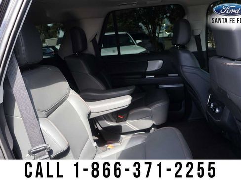 Used 2025 Ford Expedition Active AWD/4WD image 32