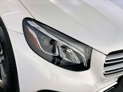 Used 2017 Mercedes-Benz GLC 300 4MATIC image 27